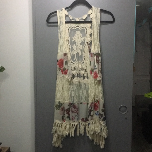 Sleeveless Cardigan - Picture 1 of 1
